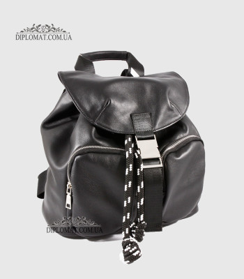 Рюкзак женский VALIENTE 1058 Кожаный Два накладных кармана на молнииVenetto Black