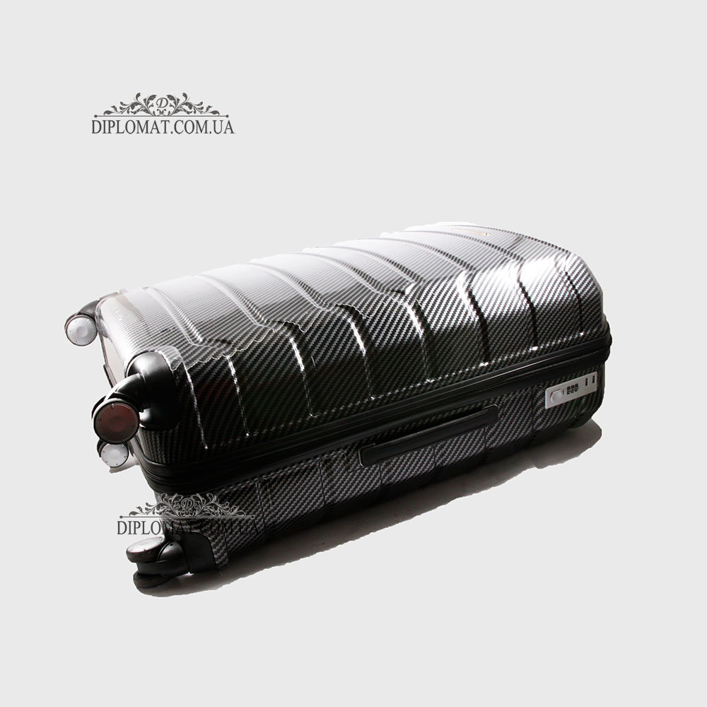 Чемодан поликарбонат на колесах GUARD 010603 CARBON BLACK Черный  Размер XL ( 28 x 75 x 47 cm 4,24 кг)